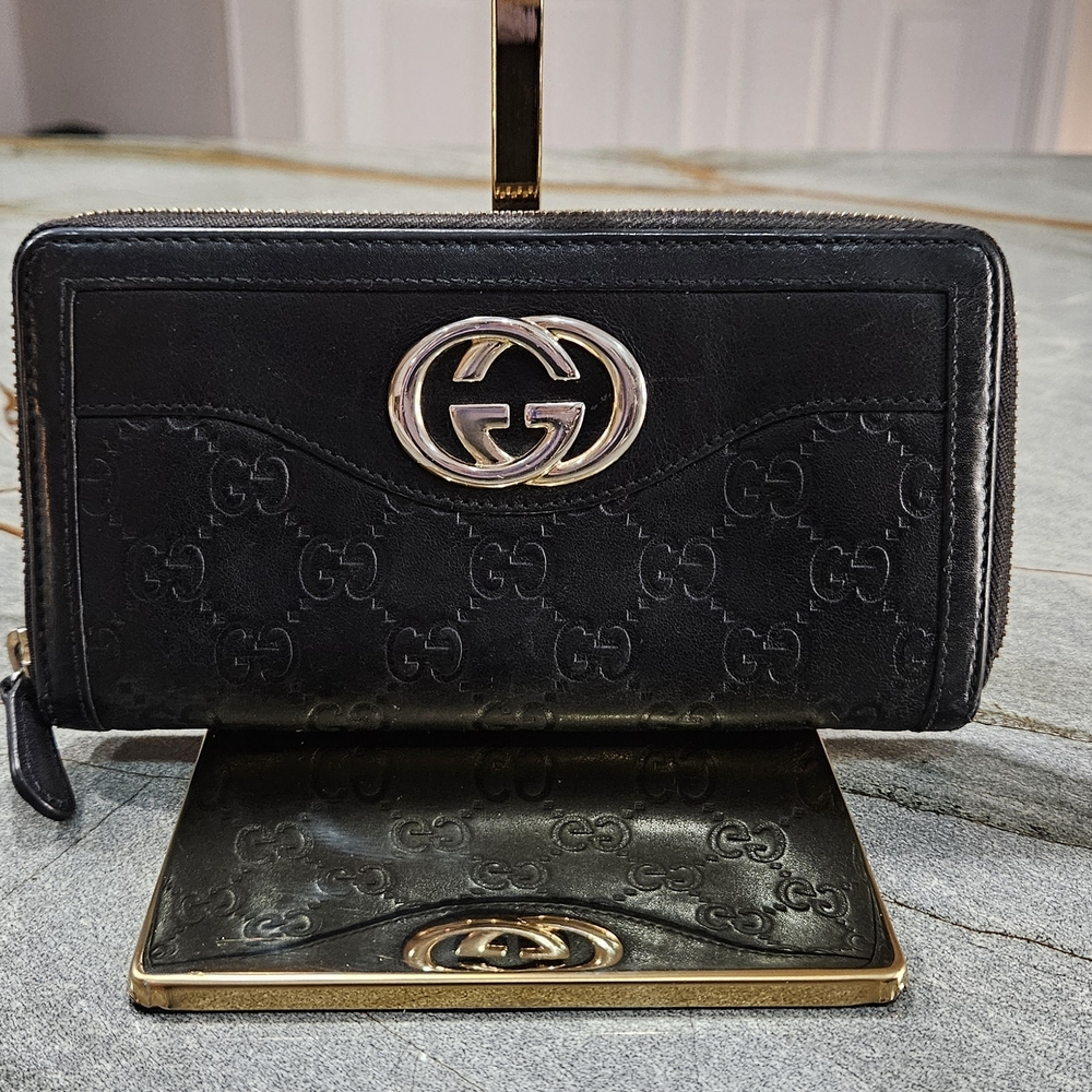 Gucci Guccisimo Black and Gold Leather Wallet
